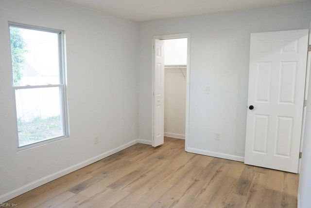 35 Sycamore AVE, Newport News, VA 23607