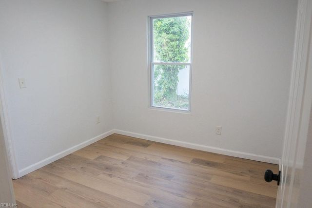 35 Sycamore AVE, Newport News, VA 23607