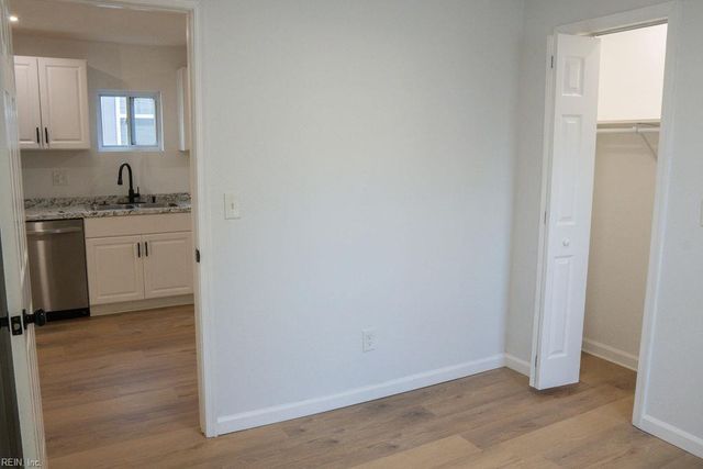 35 Sycamore AVE, Newport News, VA 23607