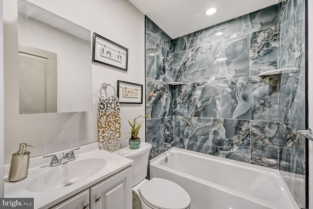 116 HILTON ST, Baltimore, MD 21229