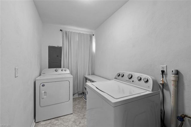 1622 Bill ST, Norfolk, VA 23518