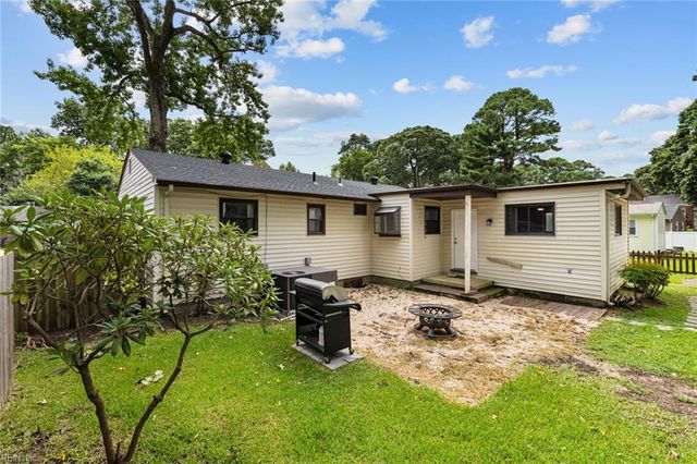 1622 Bill ST, Norfolk, VA 23518