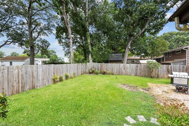 1622 Bill ST, Norfolk, VA 23518