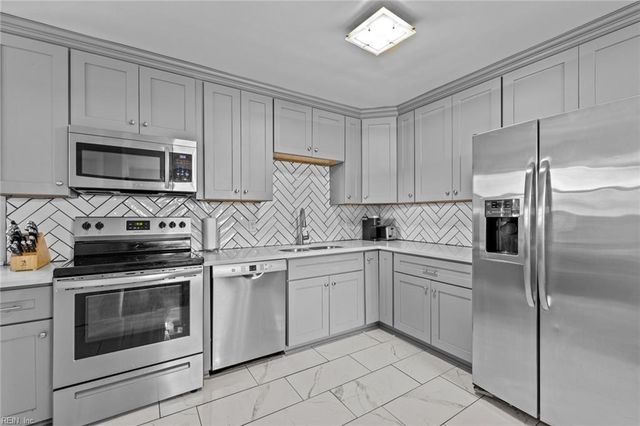 1622 Bill ST, Norfolk, VA 23518