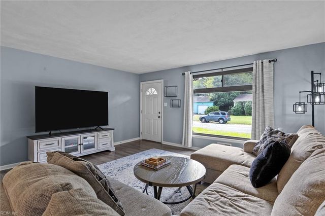 1622 Bill ST, Norfolk, VA 23518