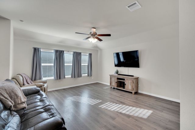 127 Garden Grove Drive, Waxahachie, TX 75165