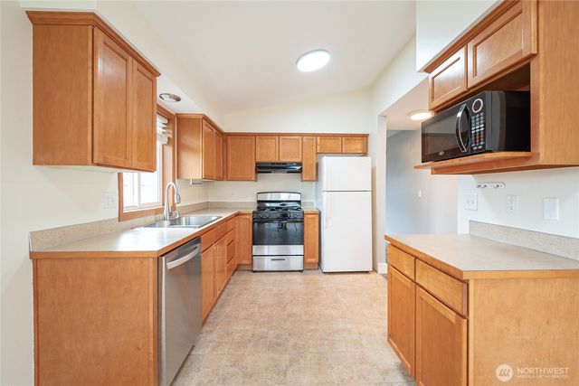 7334 Yellow Fin Court, Blaine, WA 98230