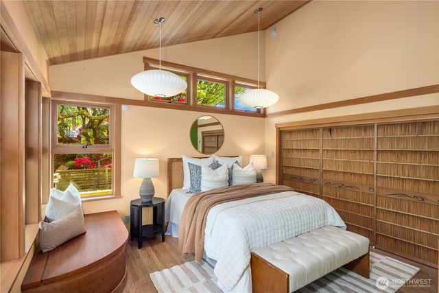 3409 Magnolia Blvd W, Seattle, WA 98199