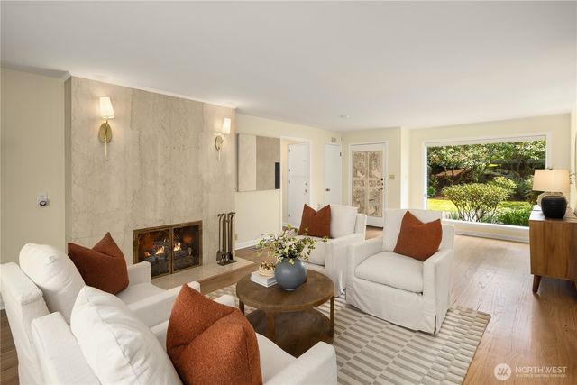 3409 Magnolia Blvd W, Seattle, WA 98199