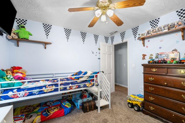 1745 N Carnegie Road, Nixa, MO 65714