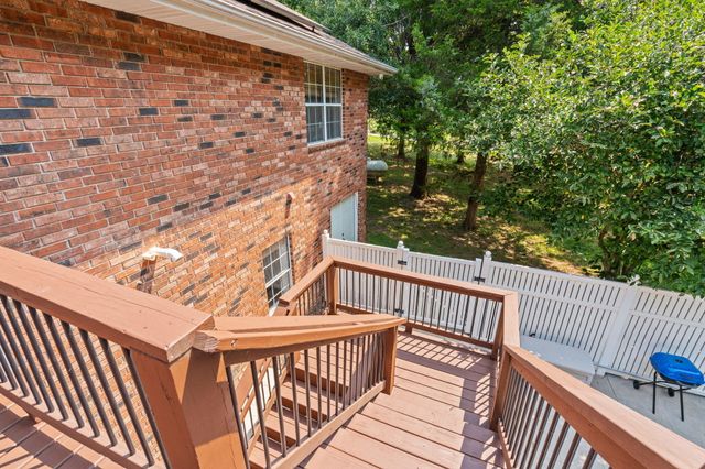 1745 N Carnegie Road, Nixa, MO 65714