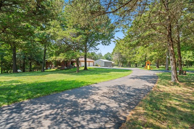 1745 N Carnegie Road, Nixa, MO 65714