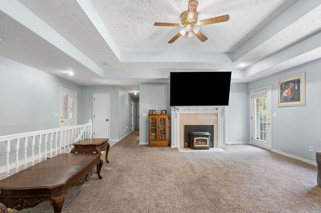 1745 N Carnegie Road, Nixa, MO 65714