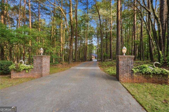 87 Grist Mill Drive, Acworth, GA 30101