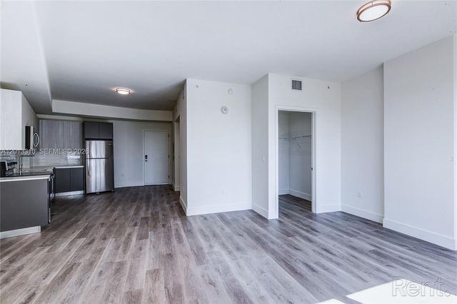3801 N Dixie Hwy 404, Oakland Park, FL 33334