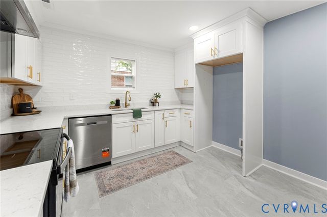 317 Cedar Ln, Hopewell, VA 23860