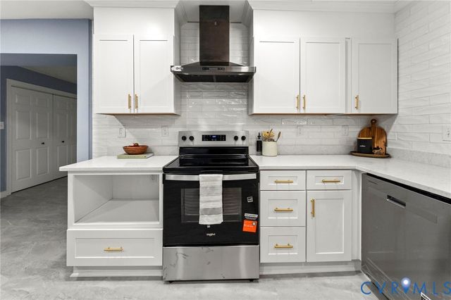 317 Cedar Ln, Hopewell, VA 23860