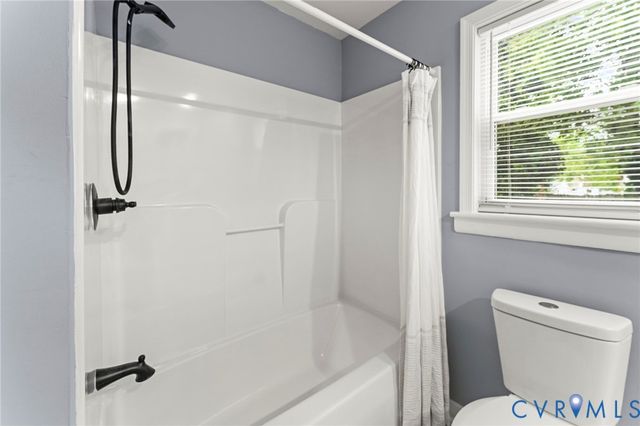317 Cedar Ln, Hopewell, VA 23860