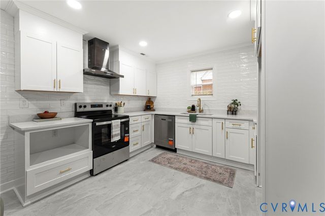 317 Cedar Ln, Hopewell, VA 23860