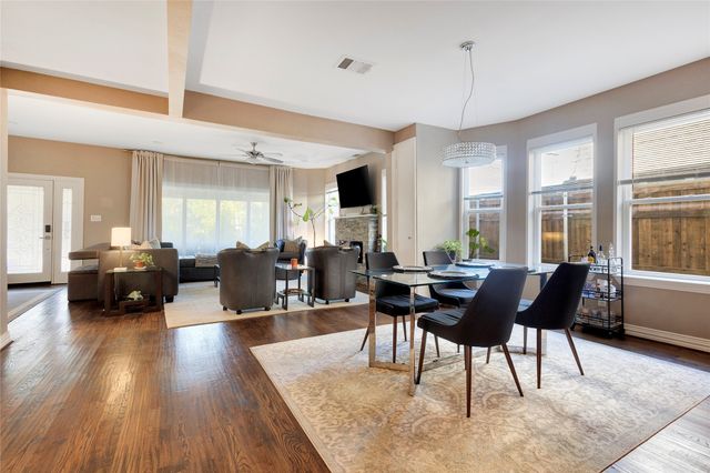 828 Elsbeth Street, Dallas, TX 75208