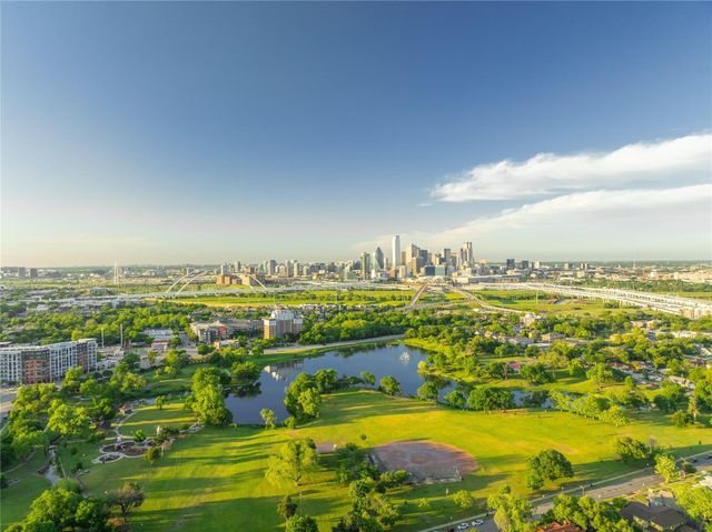 828 Elsbeth Street, Dallas, TX 75208