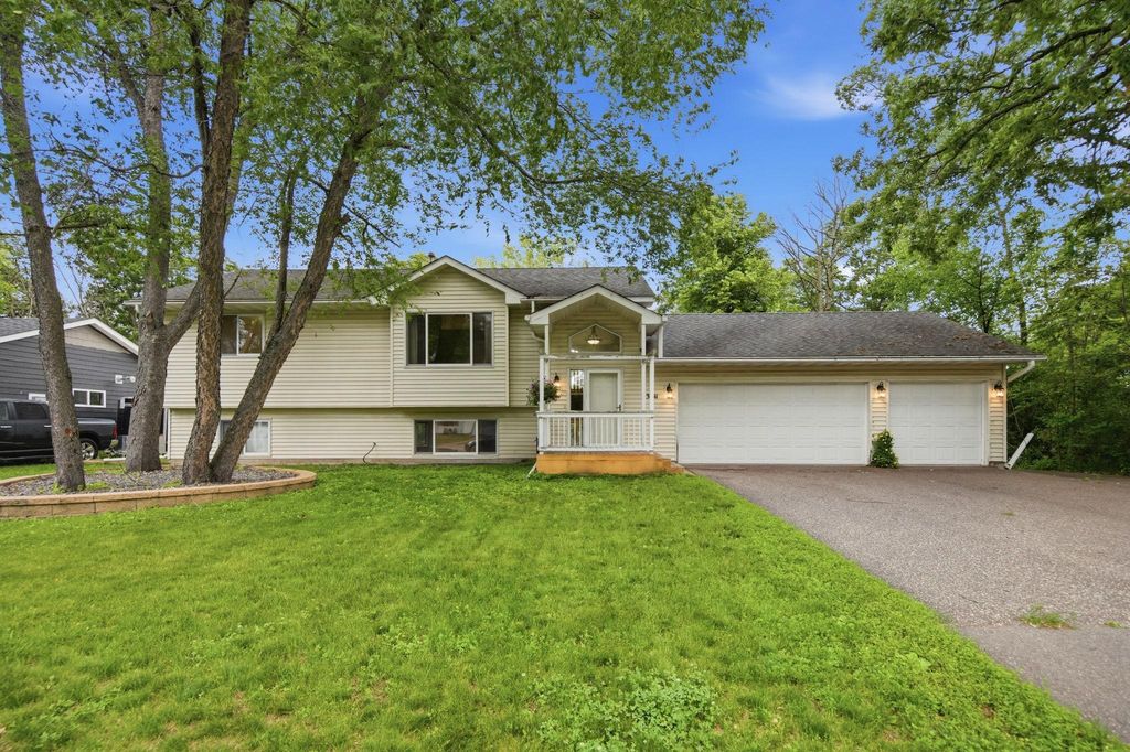 23131 Butterfield Drive NW, Saint Francis, MN 55070