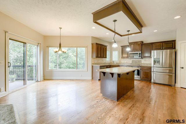 407 S 198th Street, Elkhorn, NE 68022