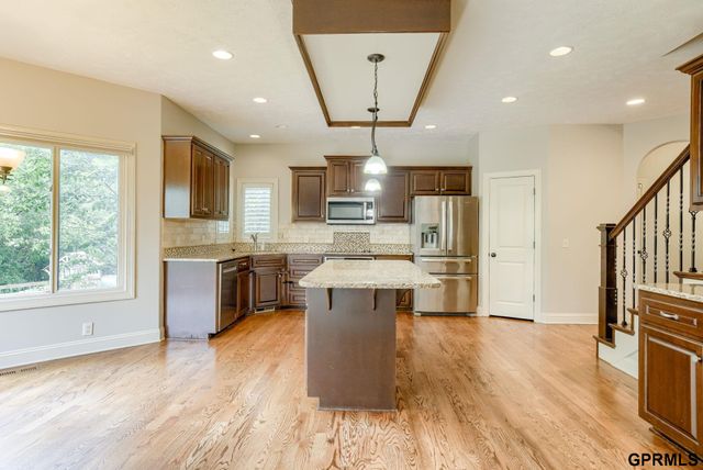 407 S 198th Street, Elkhorn, NE 68022