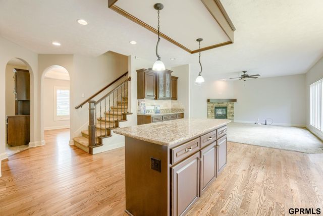 407 S 198th Street, Elkhorn, NE 68022