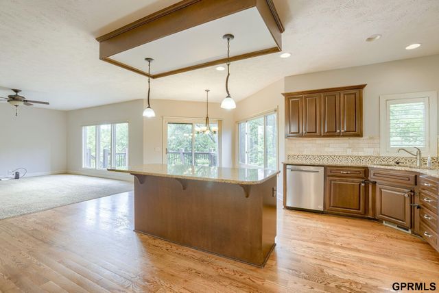 407 S 198th Street, Elkhorn, NE 68022