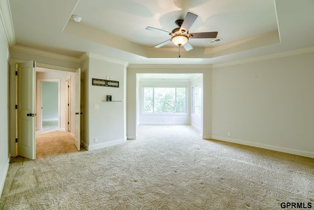 407 S 198th Street, Elkhorn, NE 68022