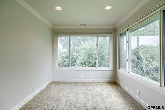 407 S 198th Street, Elkhorn, NE 68022