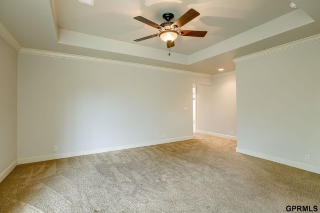 407 S 198th Street, Elkhorn, NE 68022