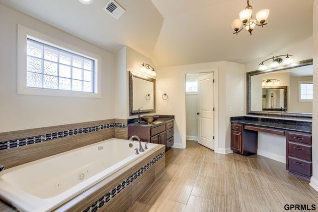 407 S 198th Street, Elkhorn, NE 68022