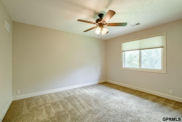 407 S 198th Street, Elkhorn, NE 68022