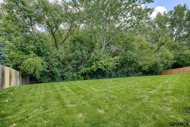 407 S 198th Street, Elkhorn, NE 68022