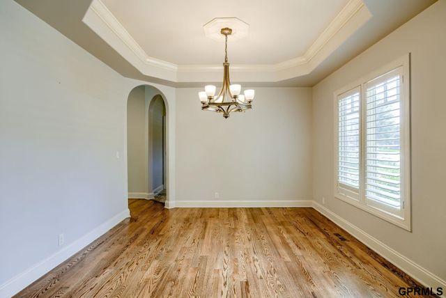 407 S 198th Street, Elkhorn, NE 68022