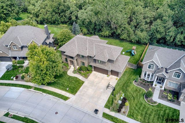 407 S 198th Street, Elkhorn, NE 68022