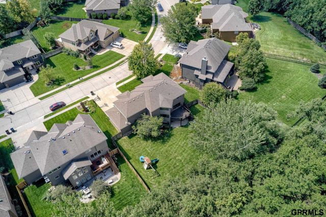 407 S 198th Street, Elkhorn, NE 68022