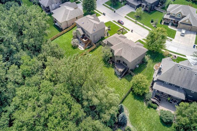 407 S 198th Street, Elkhorn, NE 68022