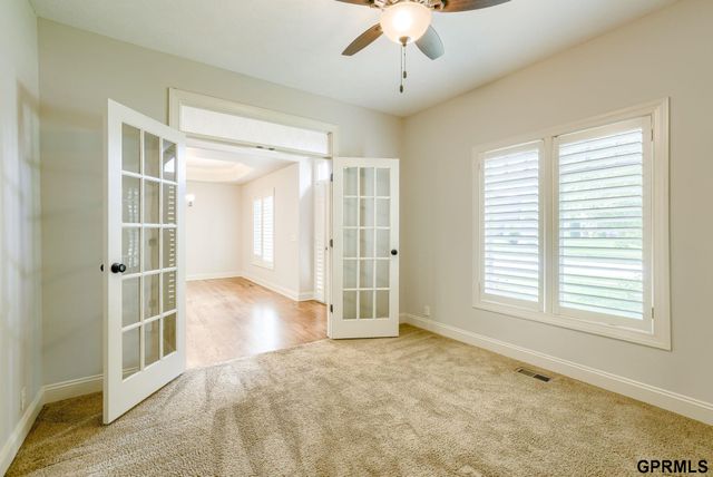 407 S 198th Street, Elkhorn, NE 68022