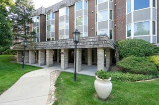 2600 Windsor Mall 2B, Park Ridge, IL 60068