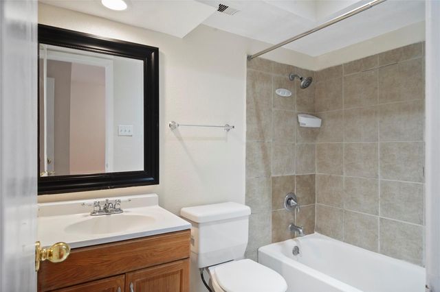 17210 Imperial Valley Drive 2, Houston, TX 77060