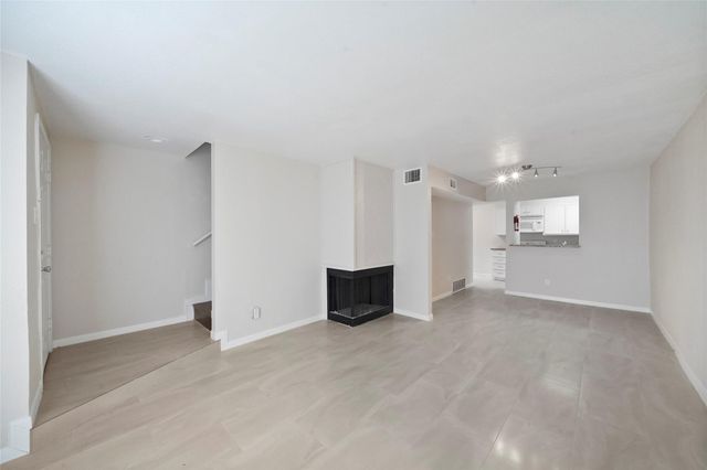 17210 Imperial Valley Drive 2, Houston, TX 77060