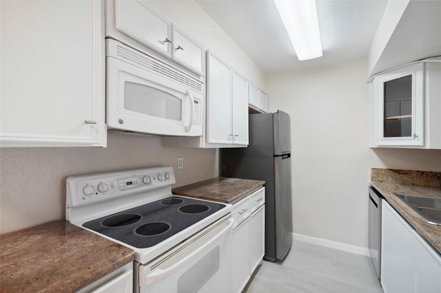 17210 Imperial Valley Drive 2, Houston, TX 77060