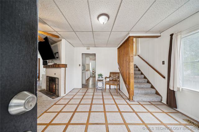 611 W Gentry Street, Henryetta, OK 74437