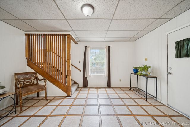 611 W Gentry Street, Henryetta, OK 74437