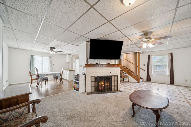 611 W Gentry Street, Henryetta, OK 74437