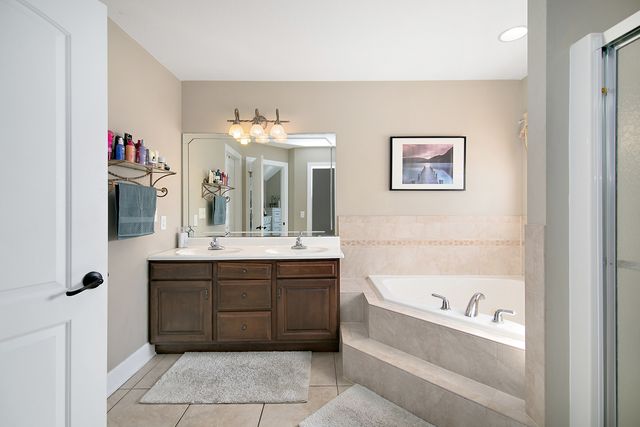 444 Highpoint Circle North, Bourbonnais, IL 60914