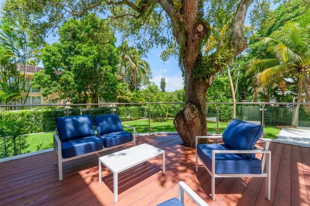 7277 SW 165th Street, Palmetto Bay, FL 33157
